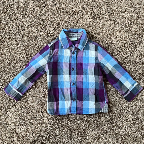 4-Piece First Impressions 18-Month Bundle: 1 Polo, 1 T-shirt & 2 Button-ups - Picture 7 of 10